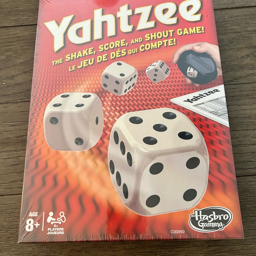 Hasbro Yahtzee - Red and White Dice Game - Brand new in sealed box